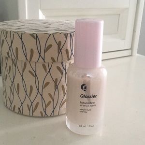 Glossier Future Dew